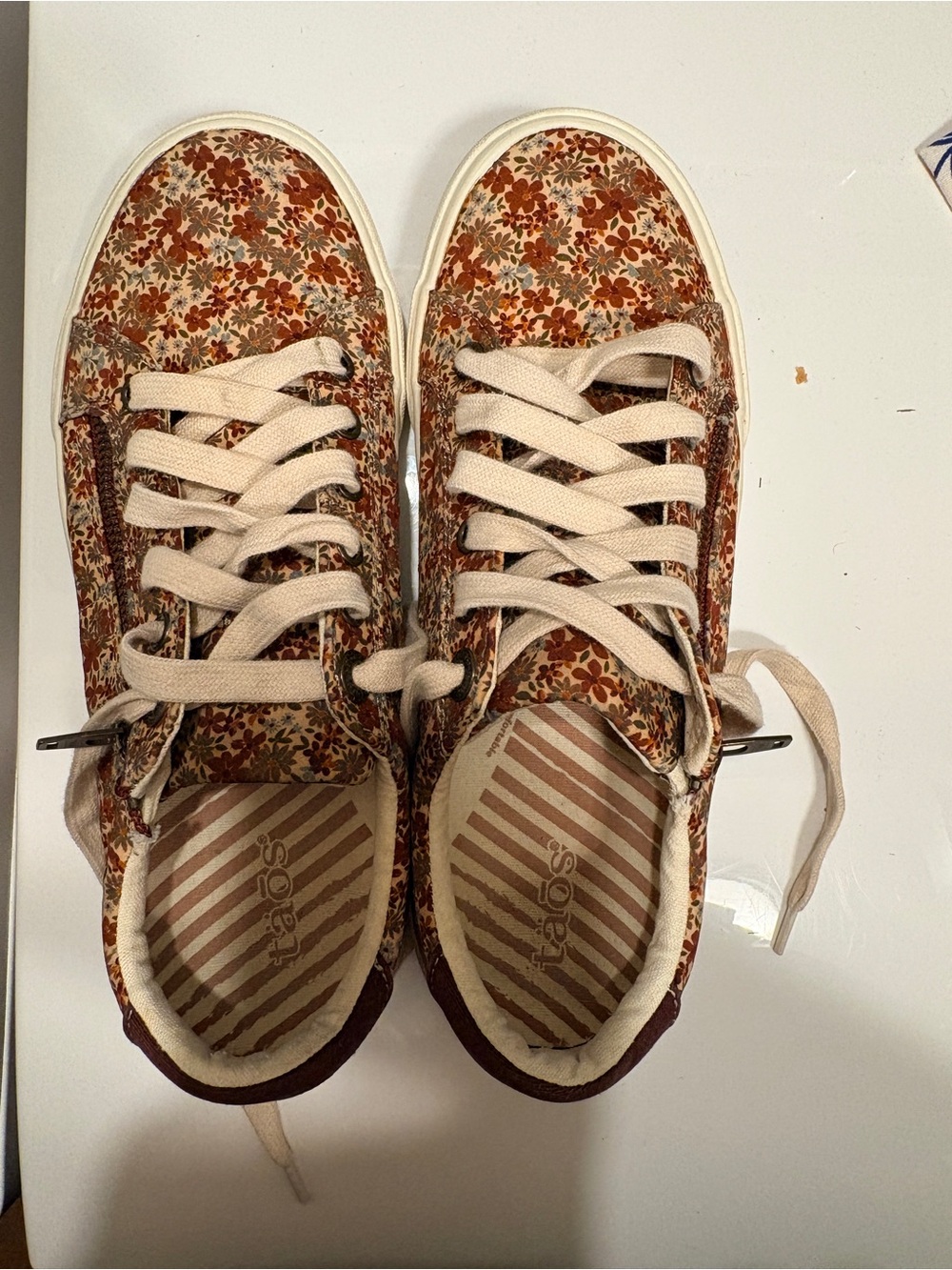 Taos Floral Canvas Lace-Up Sneakers in Rust Floral